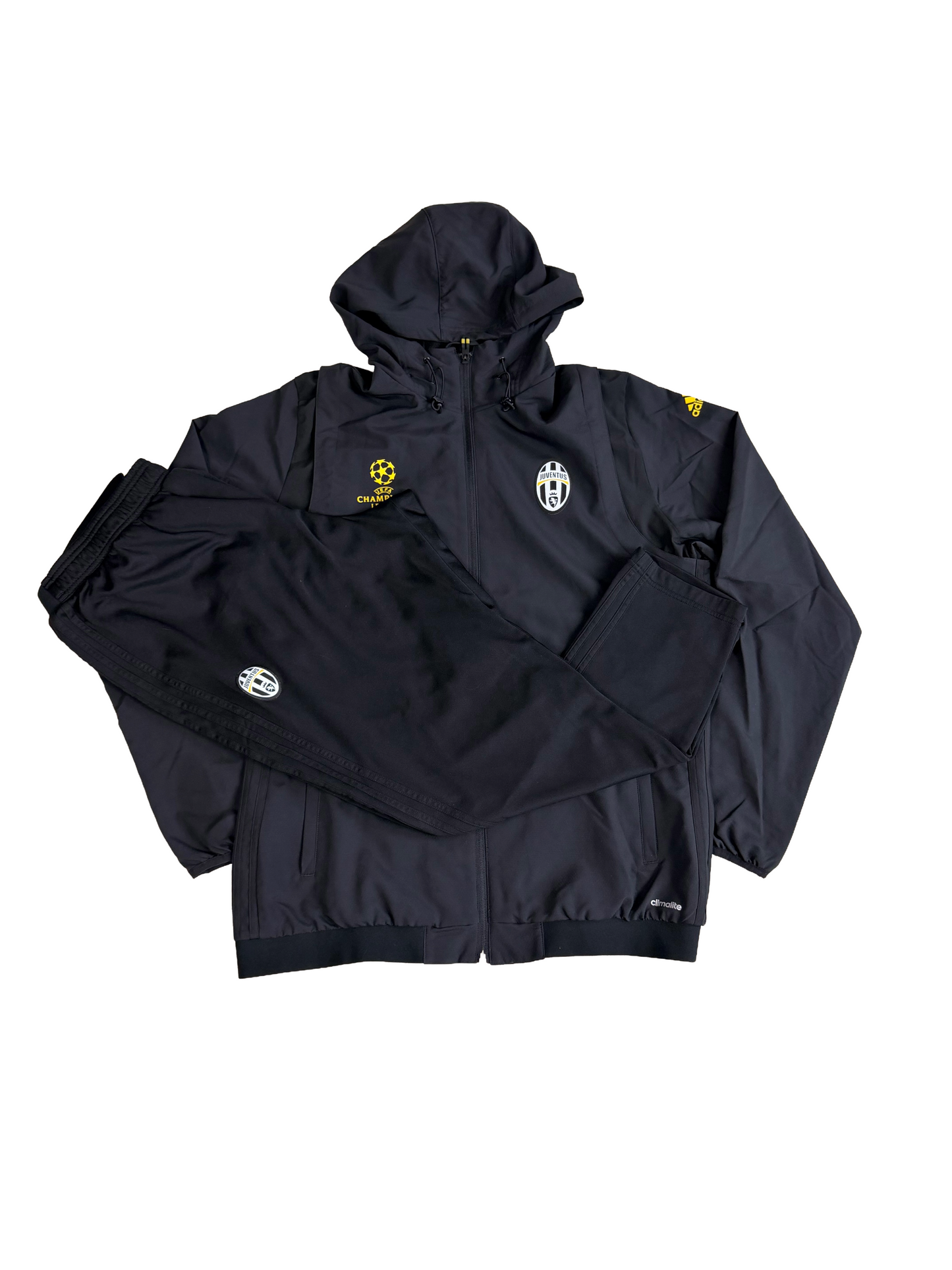 Juventus Tracksuit (L)