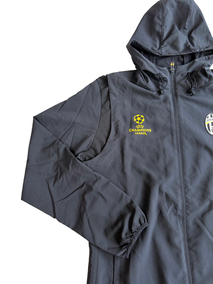 Juventus Tracksuit (L)
