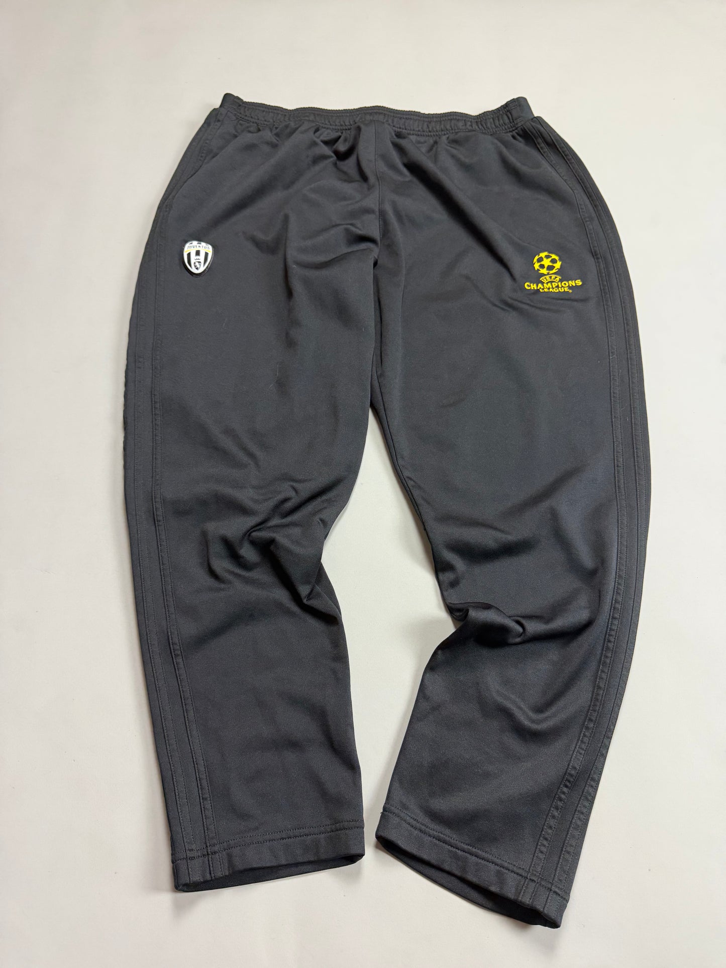 Juventus Tracksuit (L)