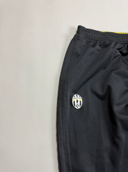 Juventus Tracksuit (L)